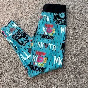 Karmen Anne Women’s Curvy Stretch Leggins
Theme NKOTB

Size M